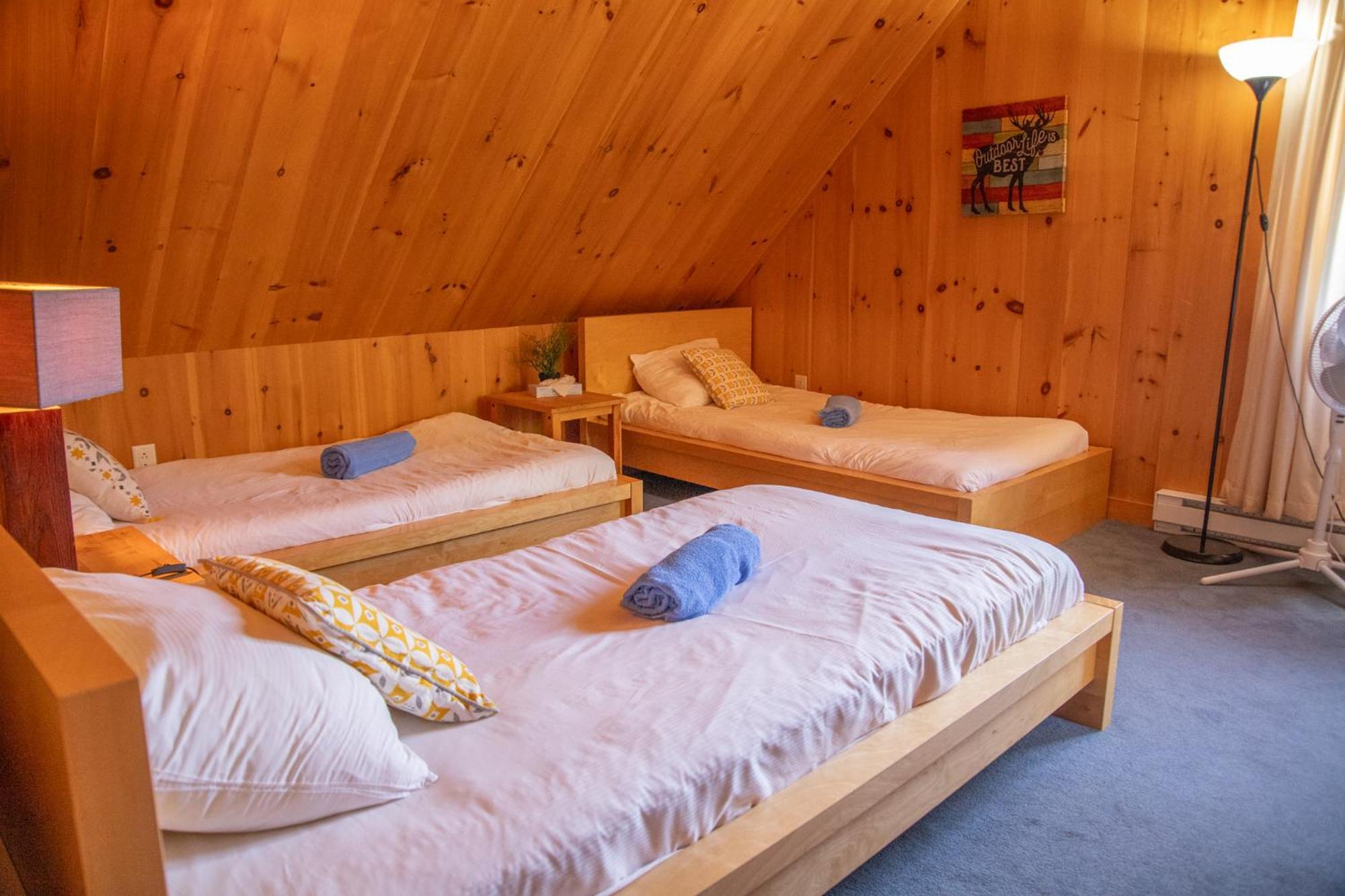 Auberge Couleurs De France Lac-Simon Екстер'єр фото