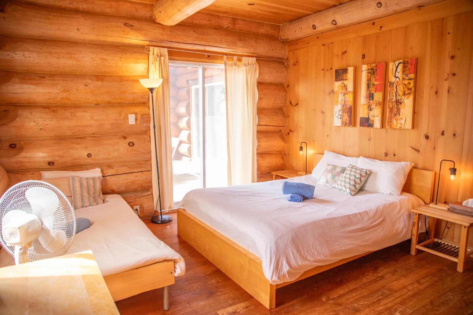 Auberge Couleurs De France Lac-Simon Екстер'єр фото